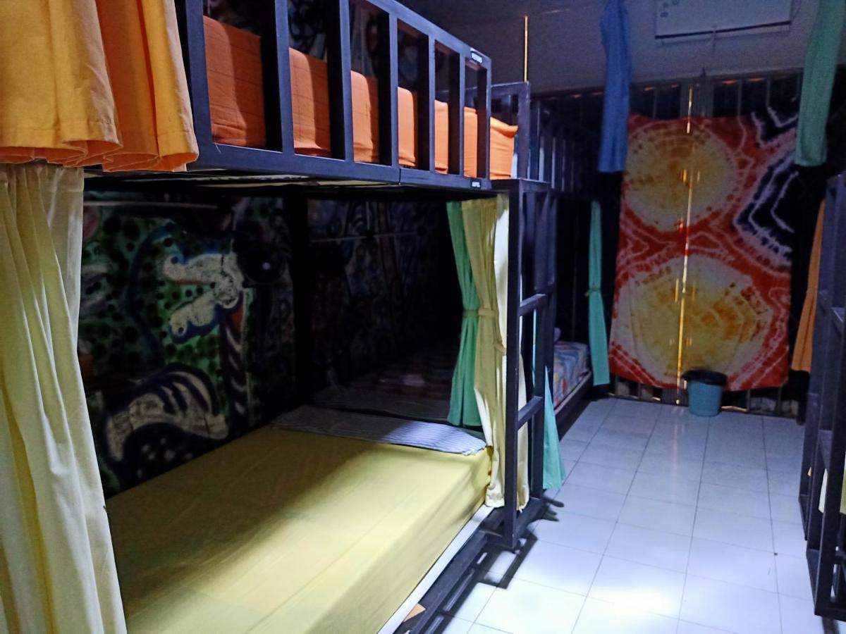 Deoplet Homestay & Gallery Yogyakarta Exterior photo